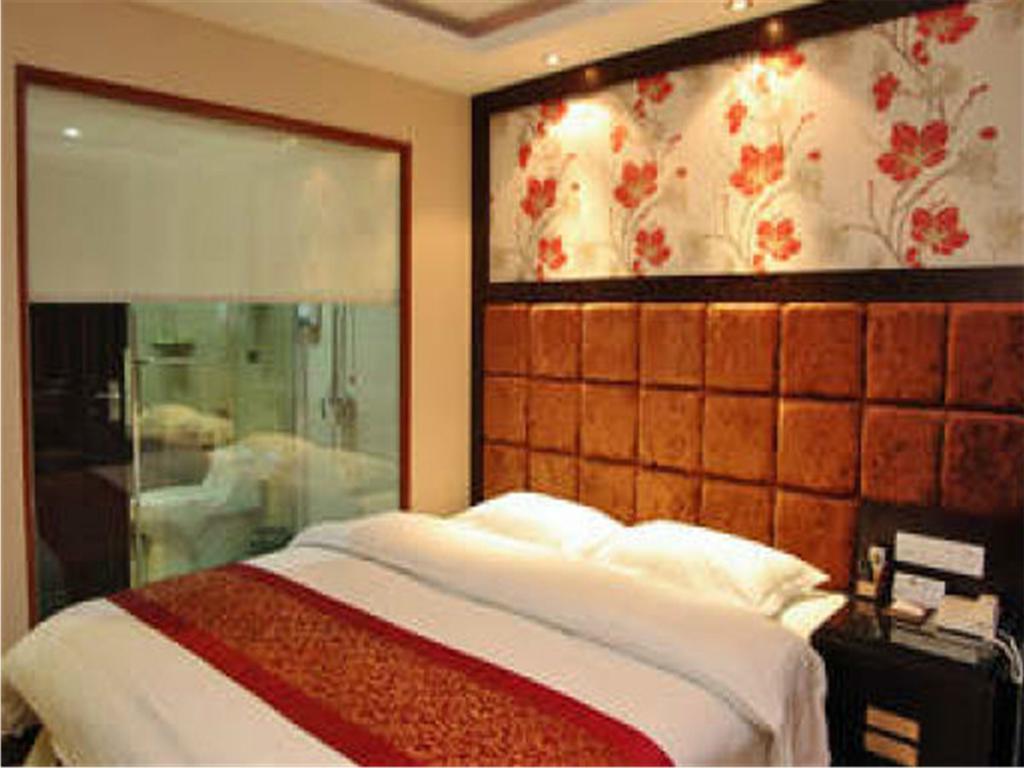 Guangzhou Lucky Hotel Exterior photo