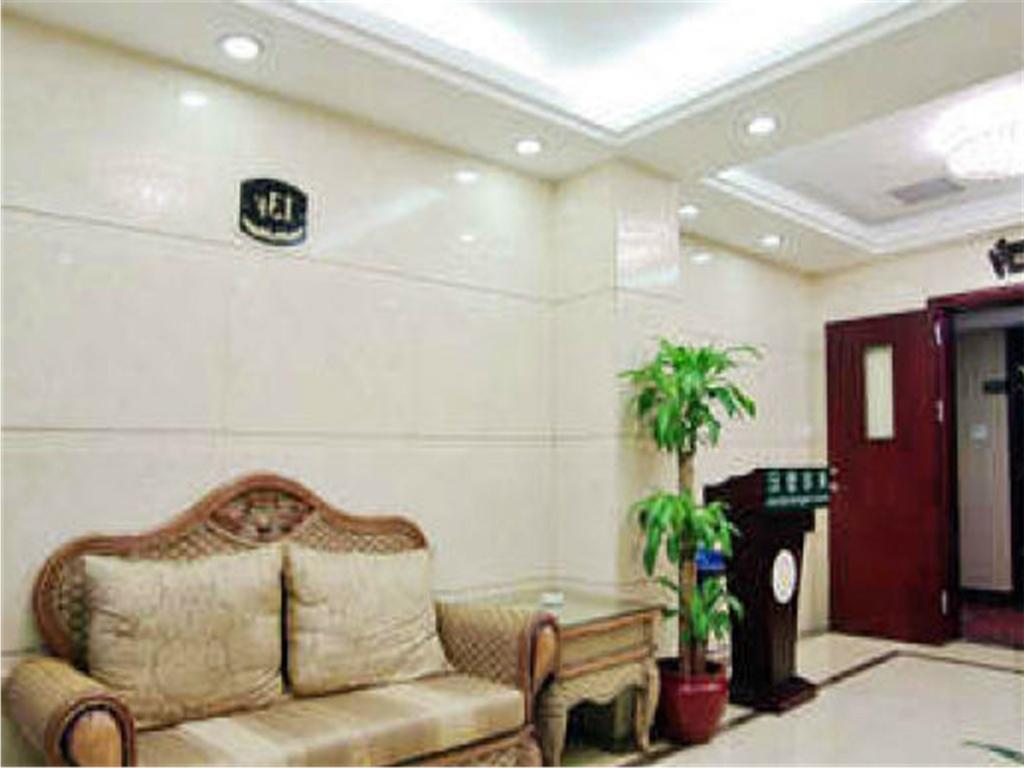 Guangzhou Lucky Hotel Exterior photo