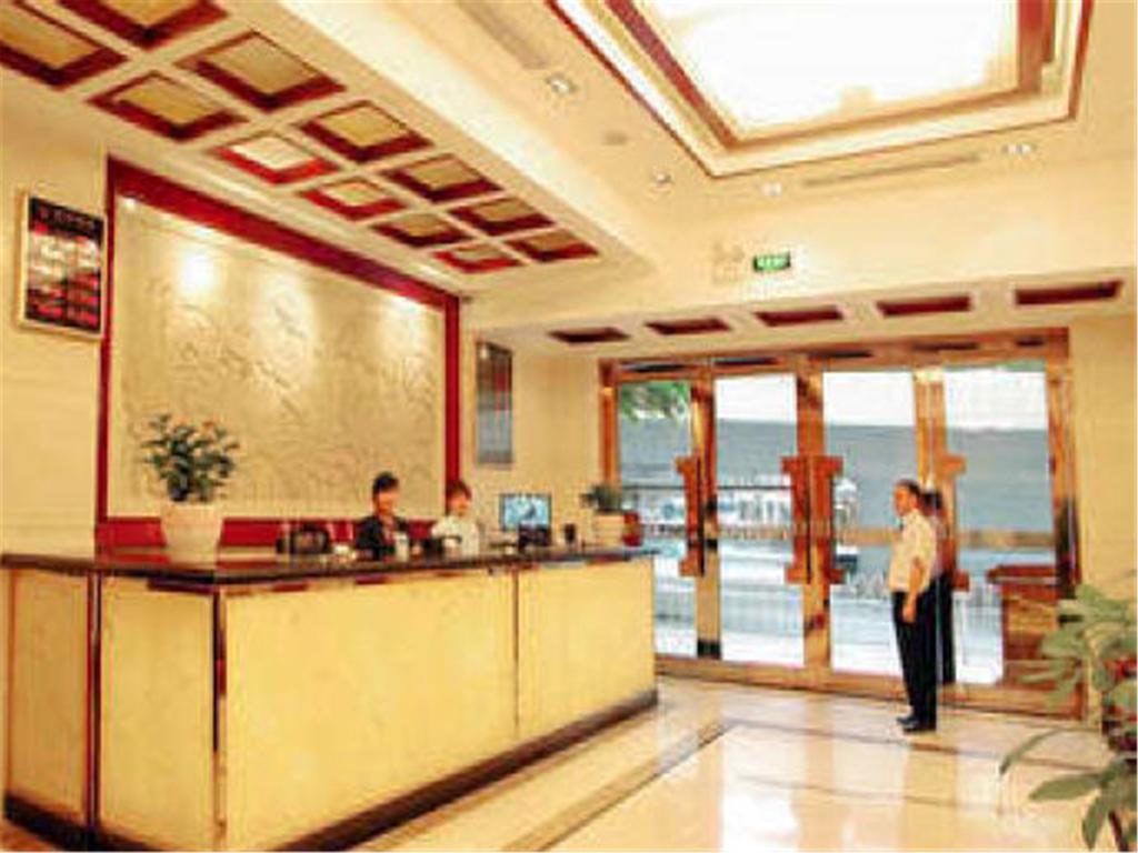 Guangzhou Lucky Hotel Exterior photo