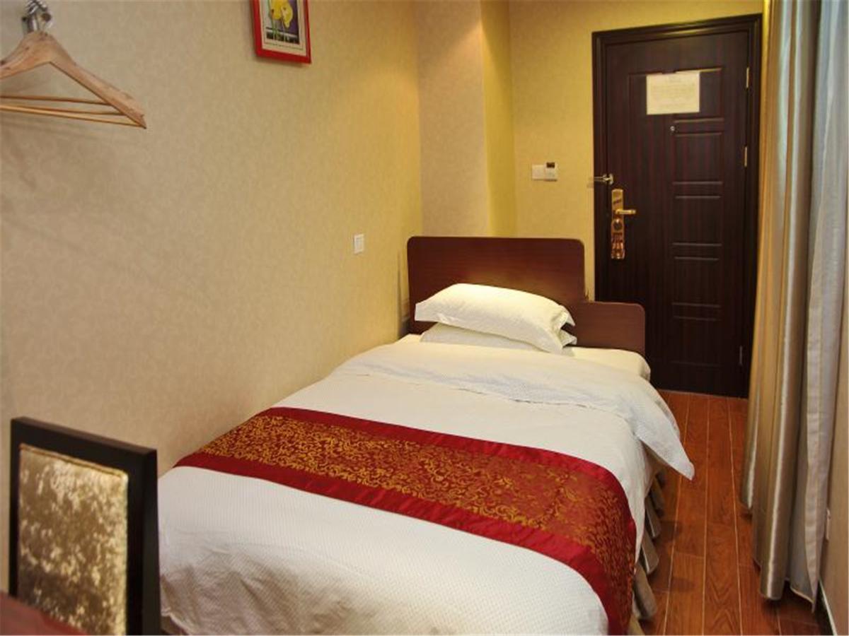 Guangzhou Lucky Hotel Exterior photo