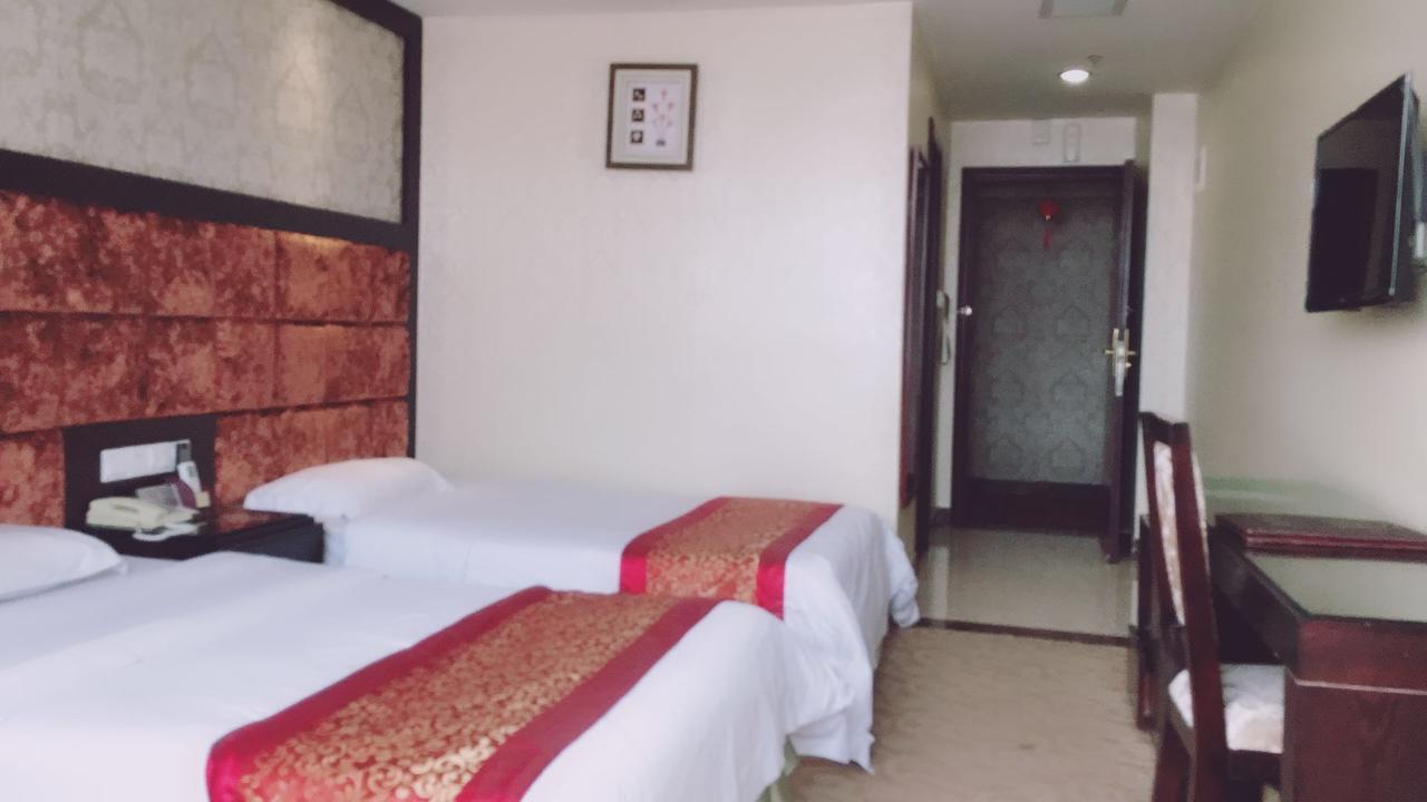 Guangzhou Lucky Hotel Exterior photo