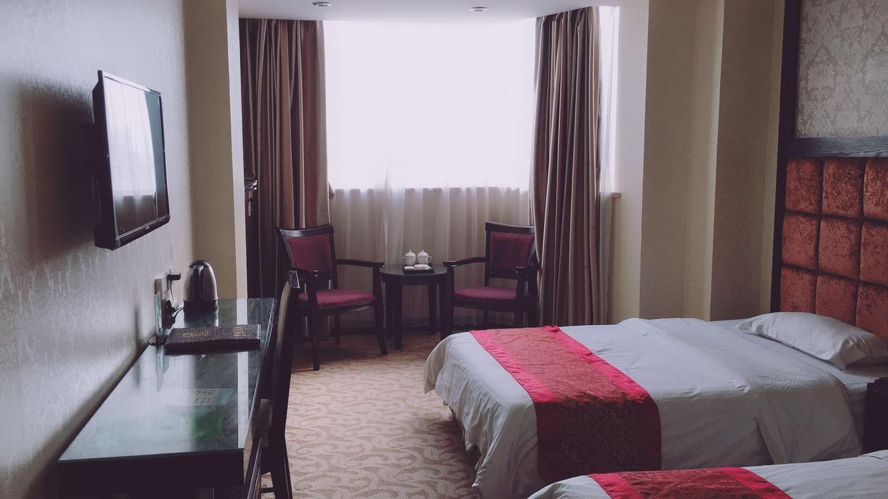 Guangzhou Lucky Hotel Exterior photo